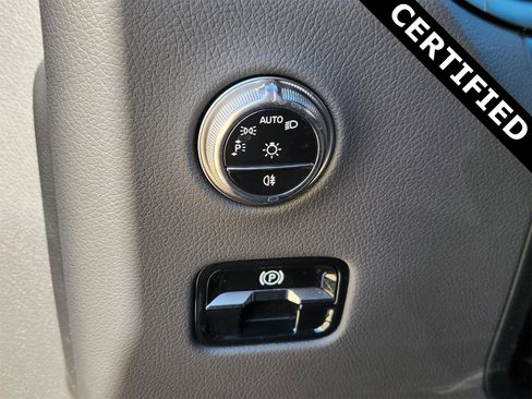 Certified 2025 Mercedes-Benz GLC 300 image 21