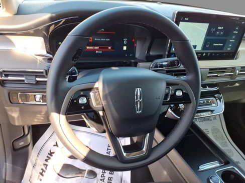 New 2025 Lincoln Corsair AWD w/ Equipment Group 101A image 22