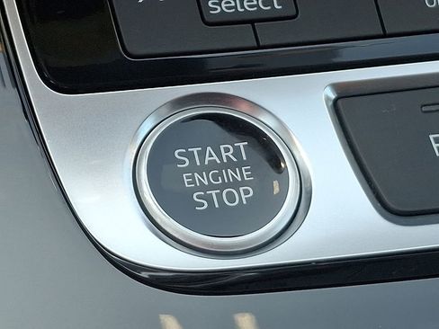 Certified 2023 Audi Q7 2.0T Premium w/ Towing Package image 25