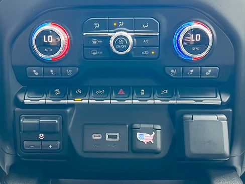 Used 2021 GMC Sierra 1500 SLT w/ SLT Premium Package image 35