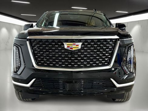 New 2026 Cadillac Escalade Luxury image 4