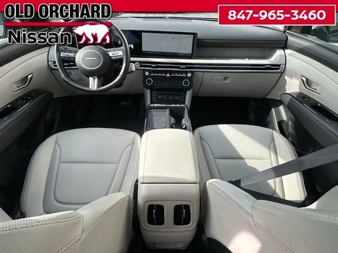 Used 2025 Hyundai Tucson Limited AWD/4WD image 15