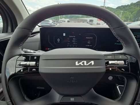 New 2027 Kia Carnival SX Prestige FWD image 34