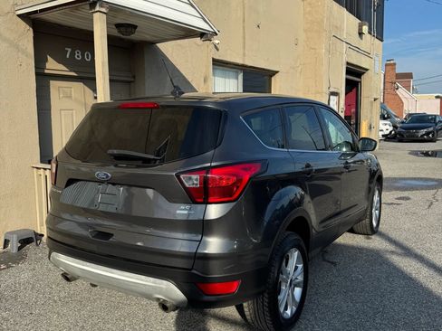 Used 2019 Ford Escape SE AWD/4WD image 5