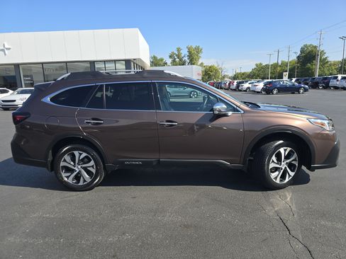 Used 2020 Subaru Outback Touring w/ Popular Package #2 AWD/4WD image 8