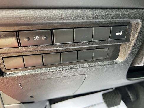Used 2025 Mitsubishi Outlander SE AWD/4WD image 33