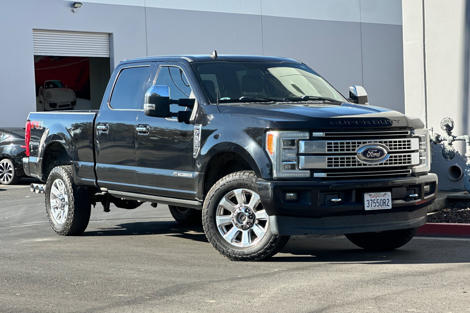 Used 2019 Ford F250 Platinum w/ Platinum Ultimate Package AWD/4WD image 2