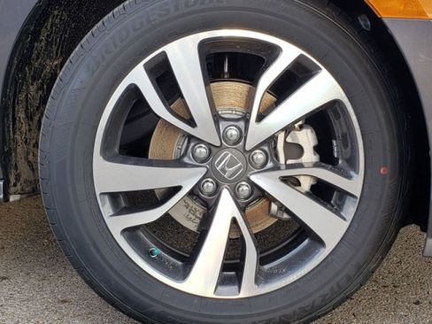 Used 2023 Honda Odyssey Touring image 9