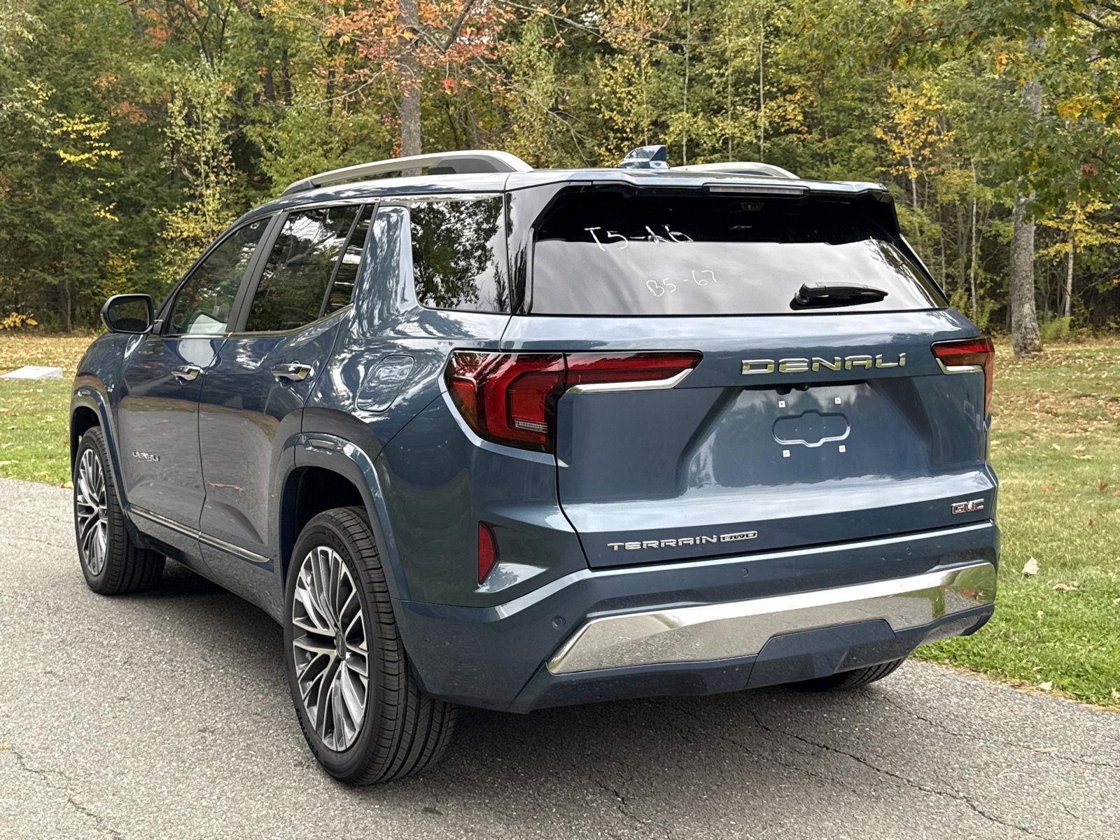 New 2027 GMC Terrain Denali AWD/4WD image 9