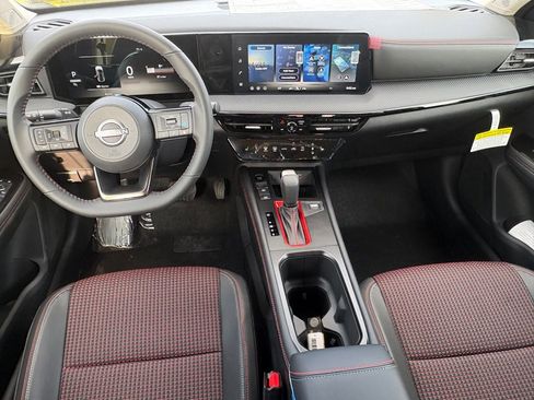 New 2026 Nissan Kicks SR w/ Cold Weather Package FWD image 11