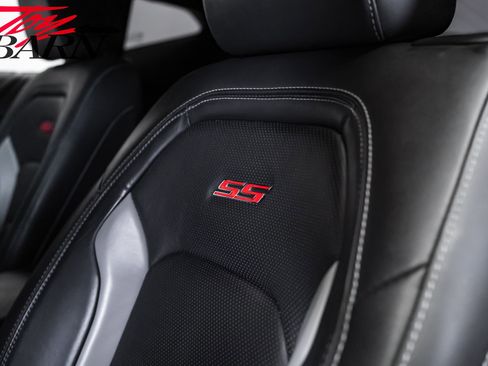 Used 2019 Chevrolet Camaro SS RWD image 25