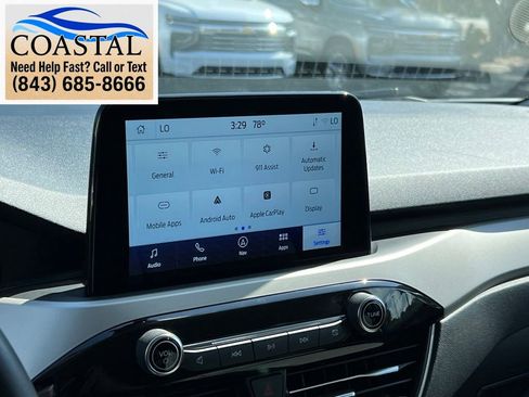 Used 2022 Ford Escape SE w/ SE Sport Appearance Package FWD image 39