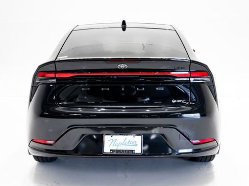 Used 2025 Toyota Prius Limited w/ Limited Premium Package FWD image 31