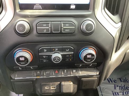 Used 2022 Chevrolet Silverado 1500 LT image 18