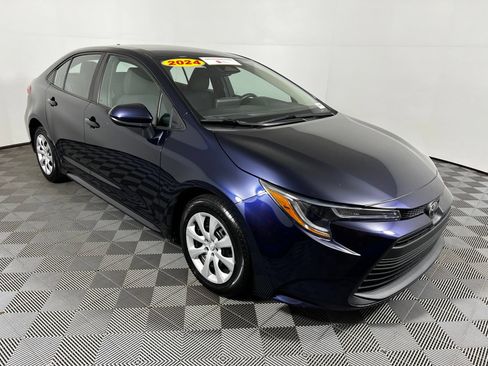 Certified 2024 Toyota Corolla LE FWD image 3