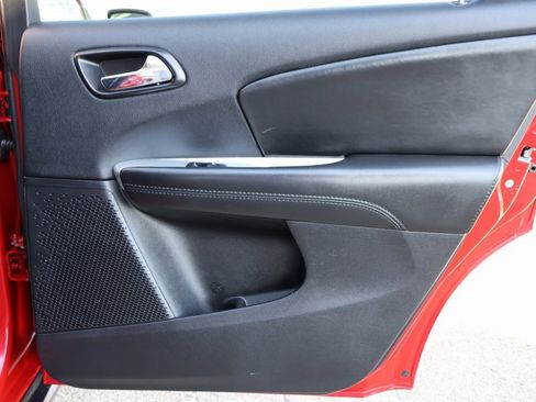 Used 2018 Dodge Journey SXT w/ Connectivity Group image 12