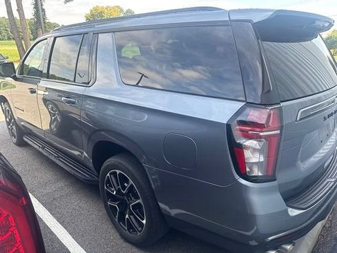 Used 2022 Chevrolet Suburban RST w/ Sport Performance Package AWD/4WD image 8