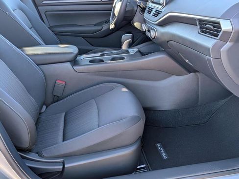 Certified 2025 Nissan Altima 2.5 S FWD image 25