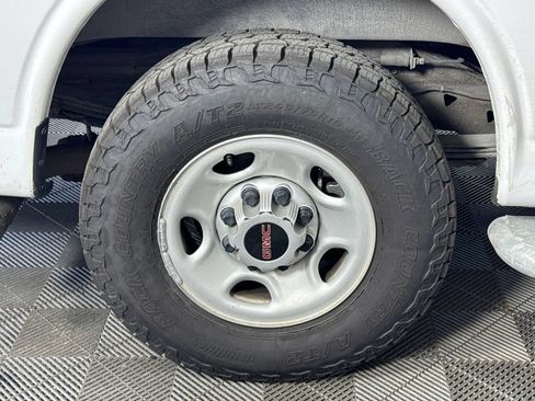 Used 2020 GMC Savana 2500 w/ Driver Convenience Package RWD image 44