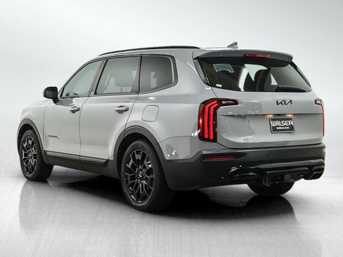 Used 2022 Kia Telluride SX w/ SX Prestige Package AWD/4WD image 4
