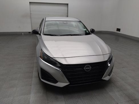 Used 2024 Nissan Altima 2.5 SV image 14