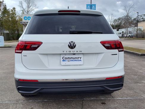 Used 2022 Volkswagen Tiguan SE image 7