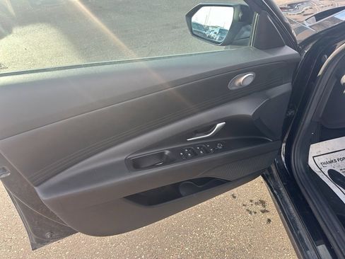 Certified 2023 Hyundai Elantra SEL image 14