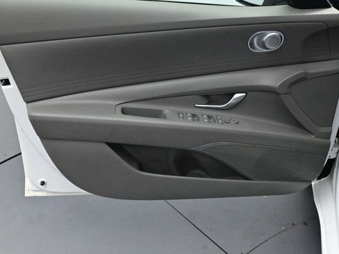 Used 2024 Hyundai Elantra SEL FWD image 10