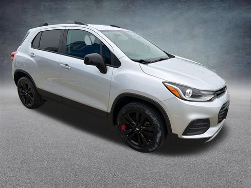 Used 2020 Chevrolet Trax LT w/ Redline Edition AWD/4WD image 7