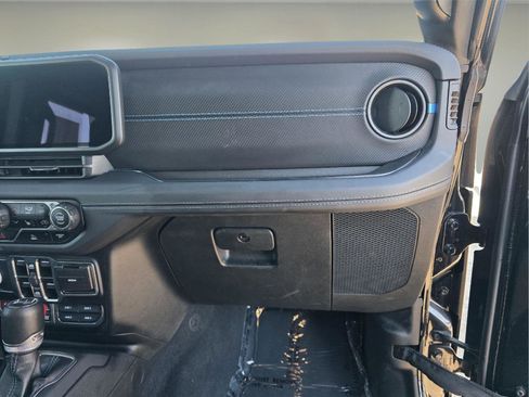 Used 2025 Jeep Wrangler Unlimited Rubicon 4xe w/ Convenience Group image 27