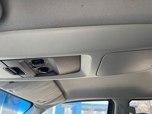 Used 2004 Ford Expedition XLT image 16