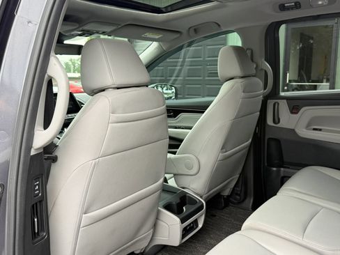 Used 2023 Honda Odyssey Touring image 23