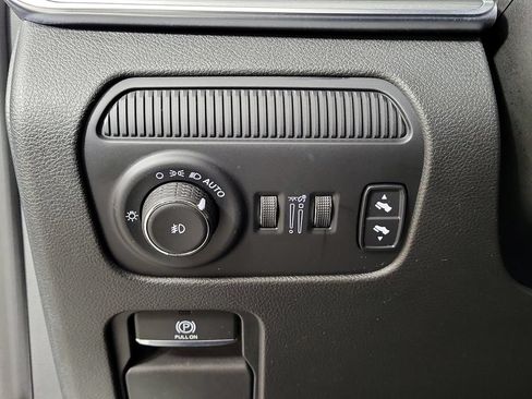Used 2024 Jeep Wagoneer Series II AWD/4WD image 13