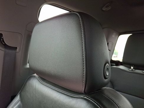 Used 2020 Chevrolet Silverado 1500 RST AWD/4WD image 18