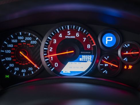 Used 2016 Nissan GT-R NISMO AWD/4WD image 39