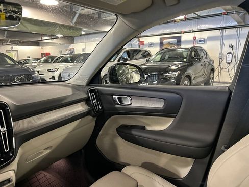 Used 2023 Volvo XC40 B5 Plus w/ Driver Assist Package AWD/4WD image 25