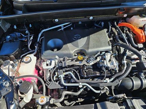 Used 2021 Toyota Venza LE w/ Carpet Mat Package (TMS) image 21