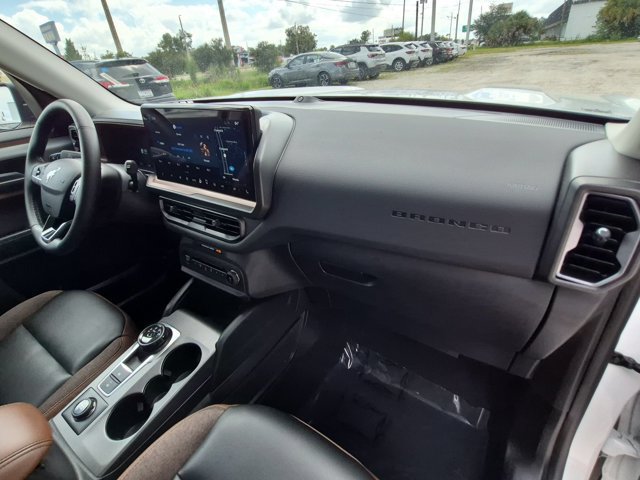 Used 2025 Ford Bronco Sport Outer Banks w/ Outer Banks Tech Package+ AWD/4WD image 32