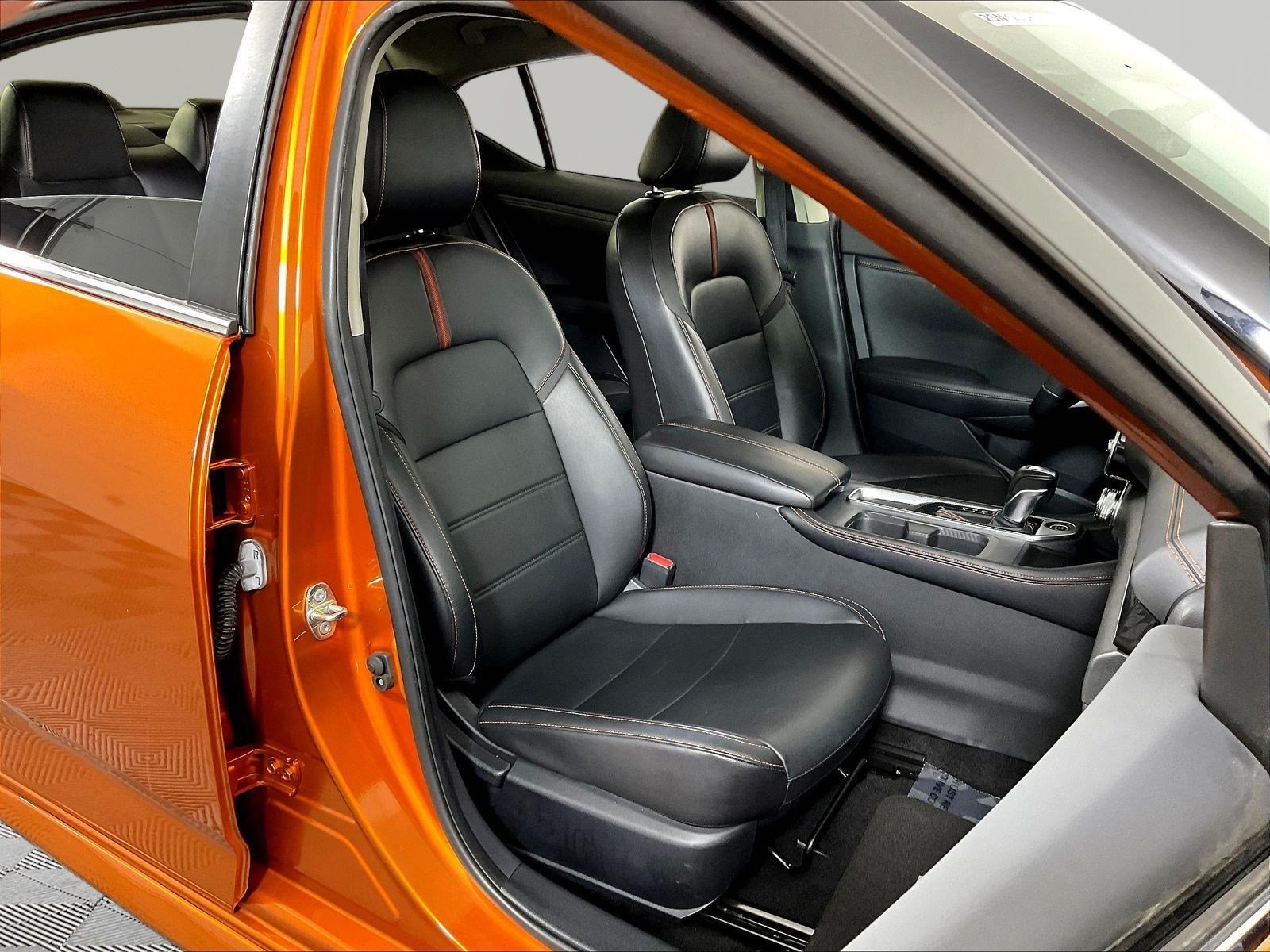Used 2022 Nissan Sentra SR w/ SR Premium Package FWD image 29