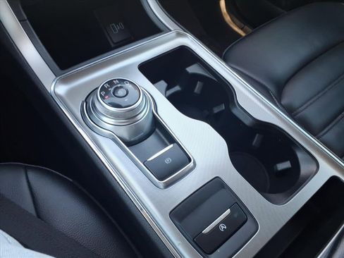 Used 2022 Ford Edge SEL w/ Convenience Package image 29