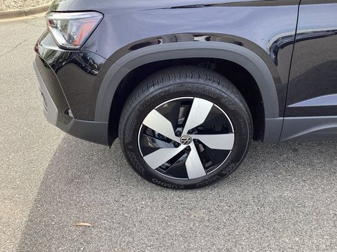Certified 2025 Volkswagen Taos S AWD/4WD image 27