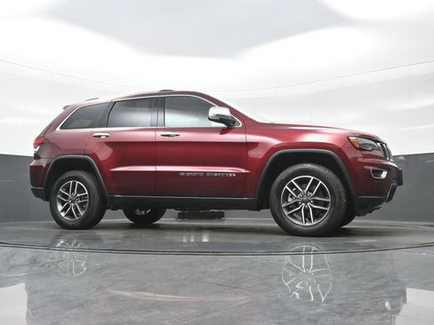 Used 2022 Jeep Grand Cherokee Limited w/ Tech Group image 32