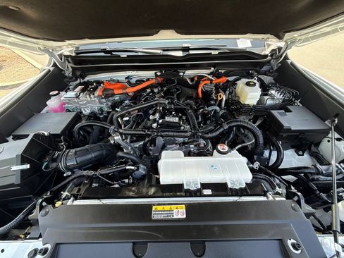 Used 2026 Toyota Tacoma 4x4 Double Cab Hybrid image 8