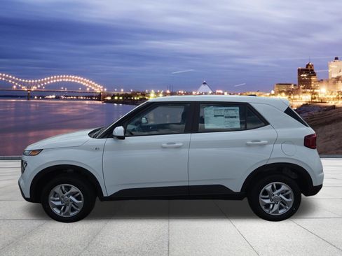 New 2026 Hyundai Venue SE FWD image 2