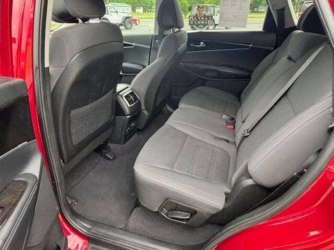 Used 2016 Kia Sorento FWD image 9