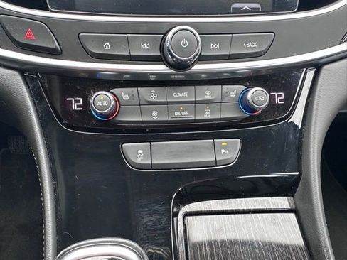 Used 2019 Buick LaCrosse Essence AWD/4WD image 16