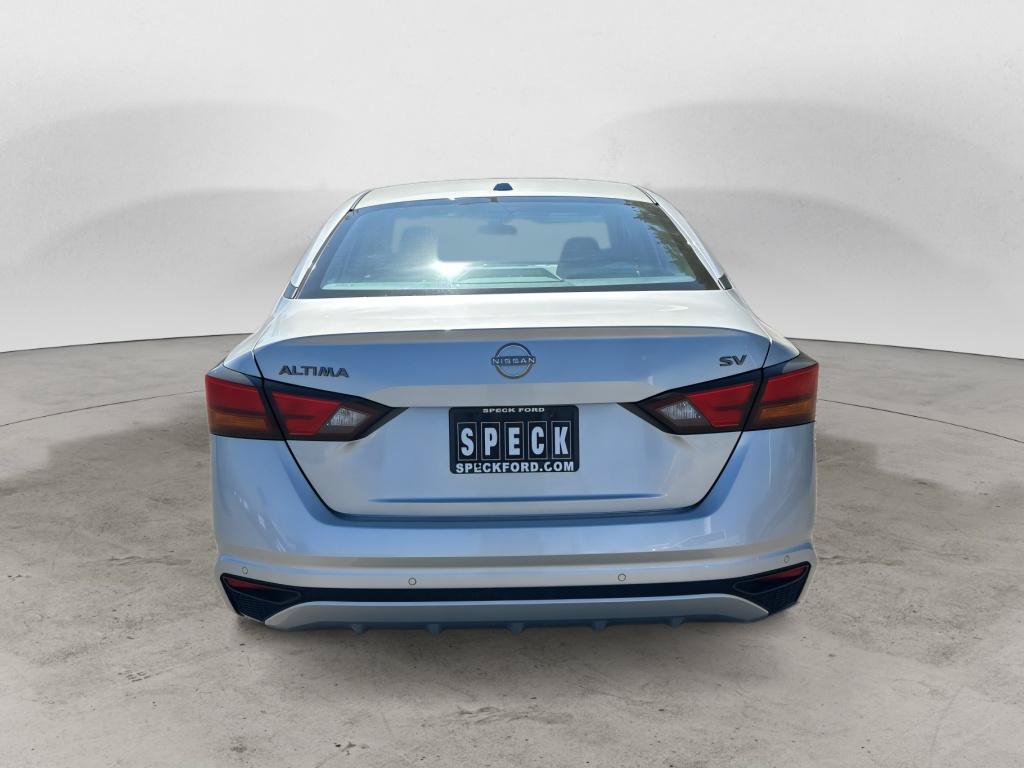 Used 2024 Nissan Altima 2.5 SV FWD image 4