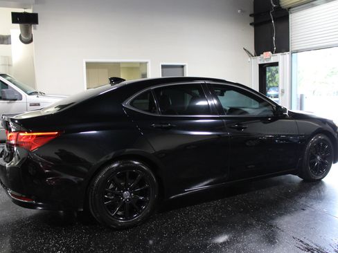 Used 2020 Acura TLX FWD image 3