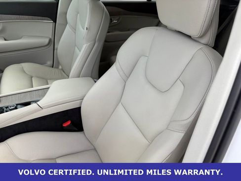 Certified 2023 Volvo XC90 T8 Plus AWD/4WD image 28