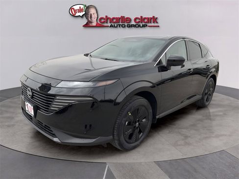 Used 2025 Nissan Murano SV image 2